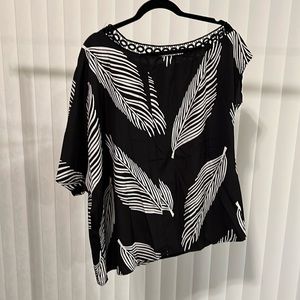 Black and white off the shoulder blouse Large NWOT